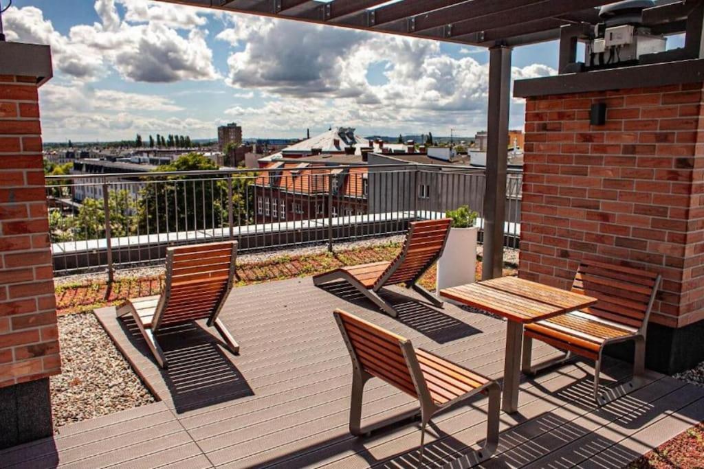 Garden Gates - Luxury Apartment In The Heart Of Gdansk Old Town Exterior photo